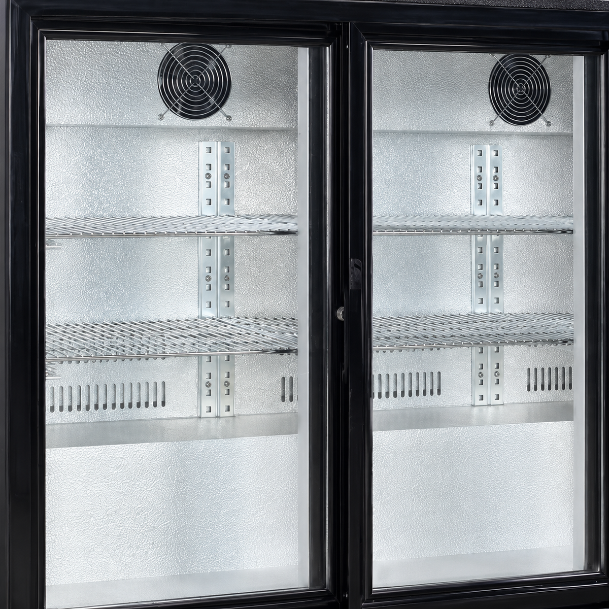 LG-330SC — AI-enhanced sliding door interior detail