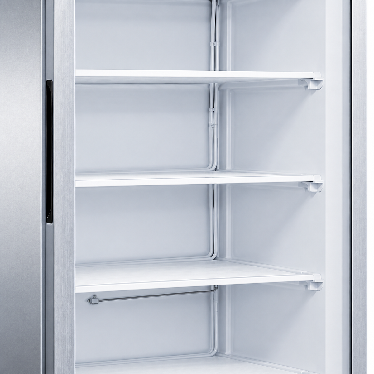XF600SG interior shelving detail